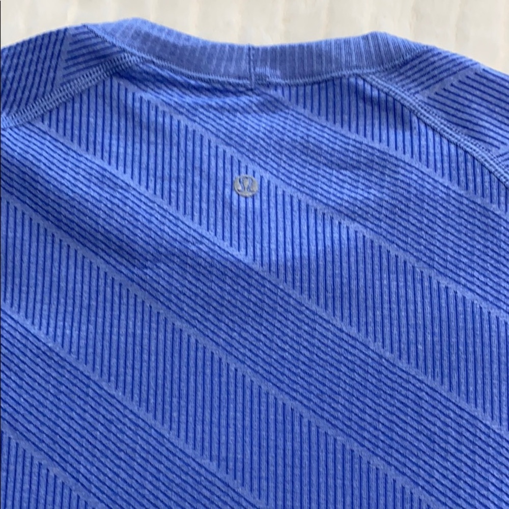 Lululemon top - Picture 7 of 8